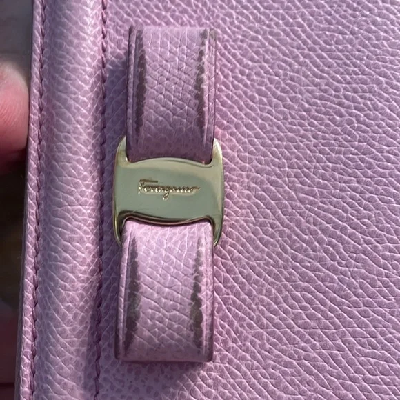 FERRAGAMO pink zip wallet with bow and original box - Used - Authentic - Picture 13 of 13
